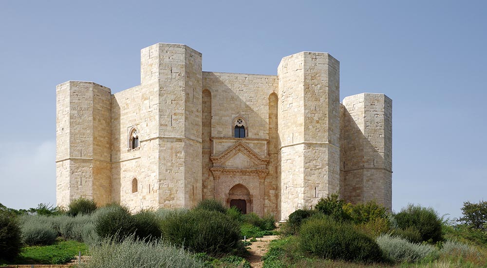 Castel del Monte - Puglia Tour Guide