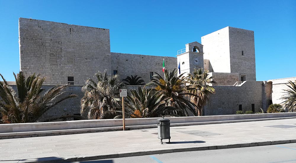 Castello Svevo di Trani - Puglia Tour Guide